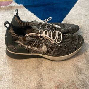 Men’s Nike size 11